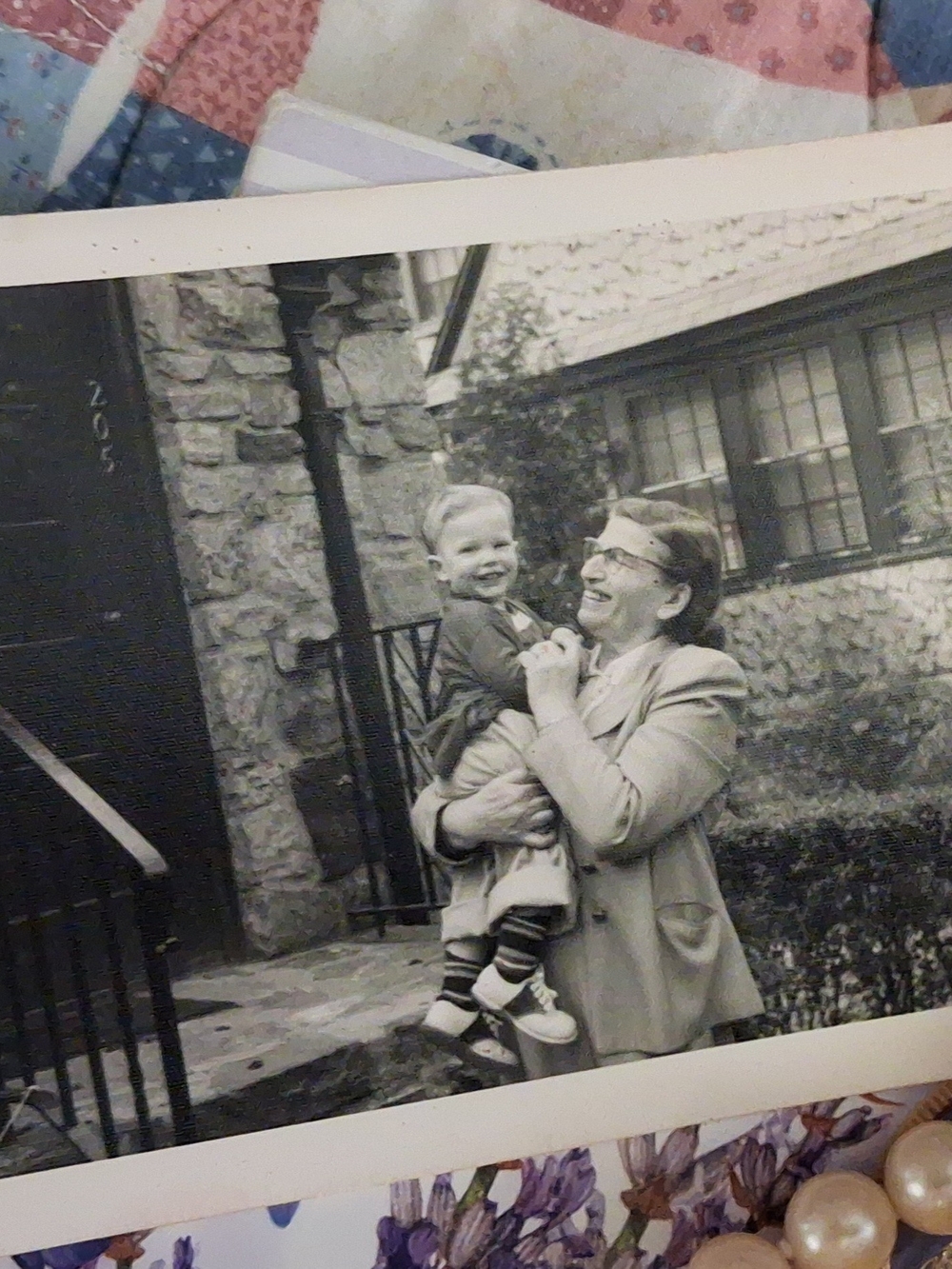 📸👶Lot Of 5 Antique Photographs ~ Family/Babies ~ 1950s Ephemera👶📸 - Picture 6 of 11